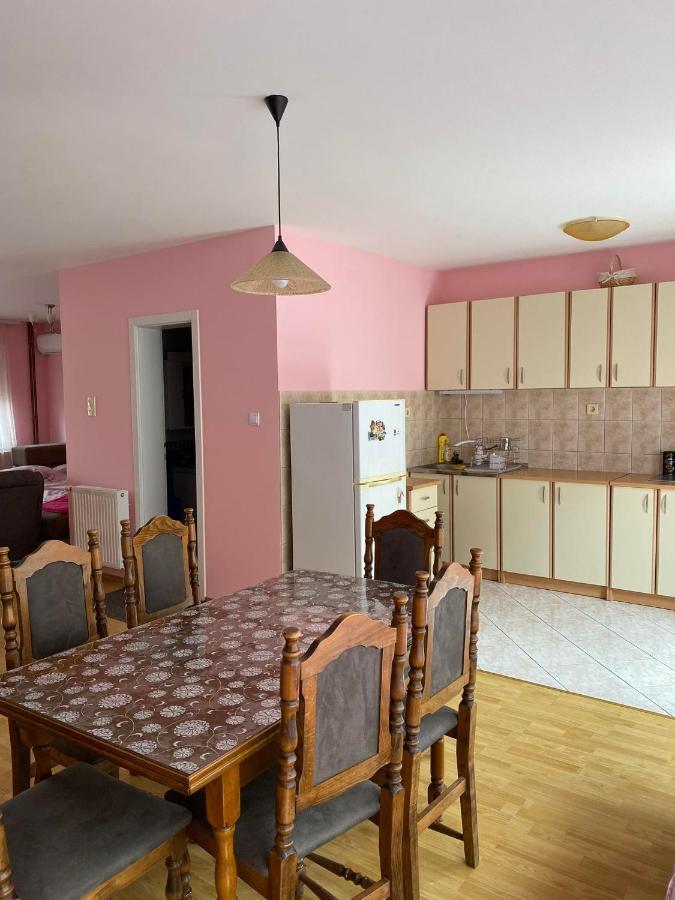 Guest House Trajkovic Jagodina Bagian luar foto