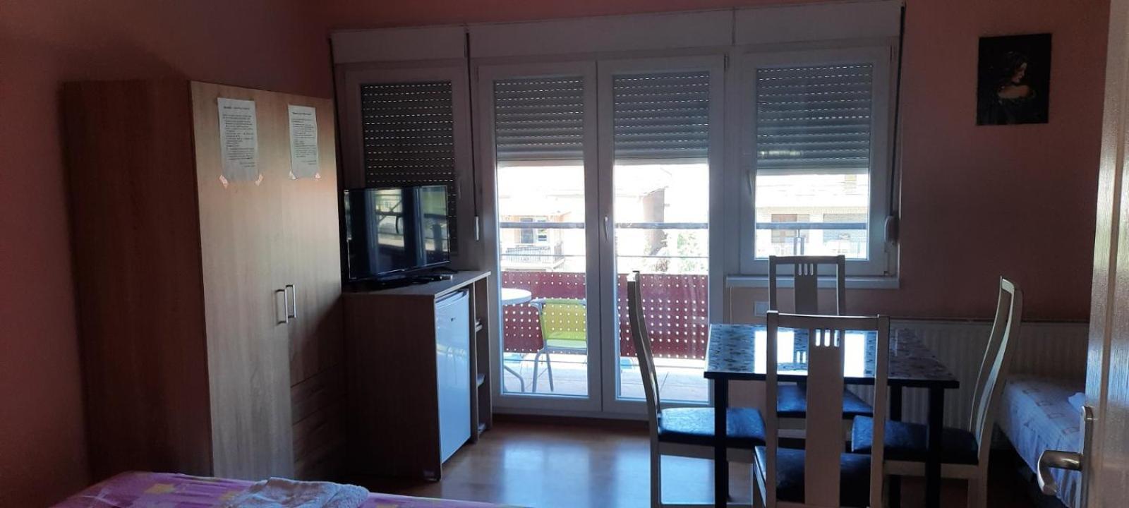 Guest House Trajkovic Jagodina Bagian luar foto