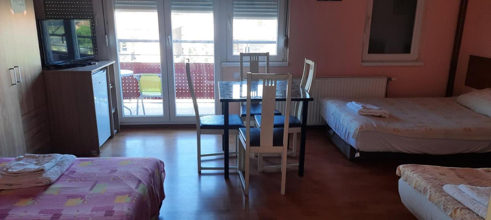 Guest House Trajkovic Jagodina Bagian luar foto